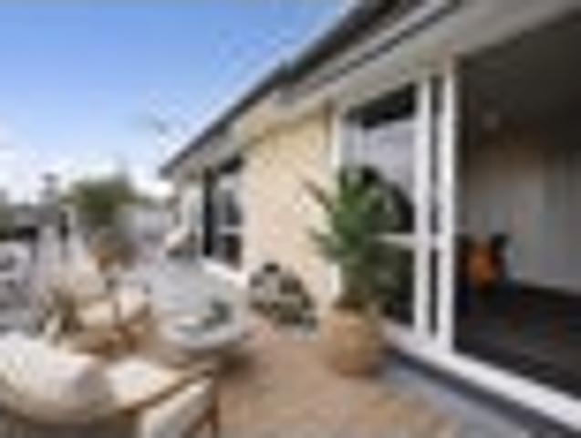 Hillcrest Views. Freehold Title. Sharp Price