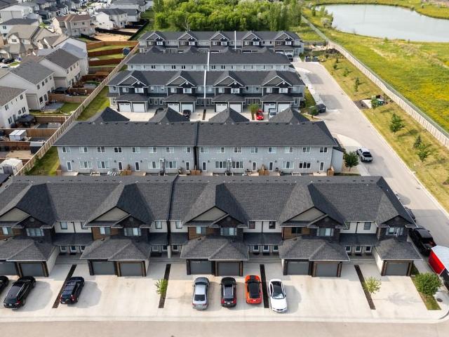Hillbrook Ridge 1 Bedroom Home for Rent at 200 Hillbrook Dr, Winnipeg, MB R2R 3A1
