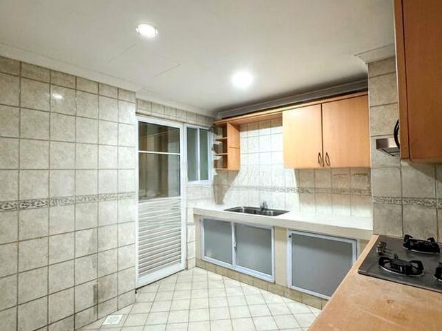 Hillbrooks D23, Condominium