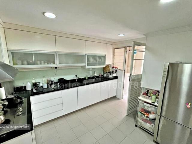 Hillbrooks D23, Condominium