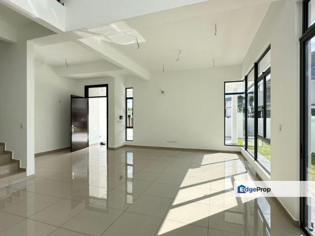 Horizon Hills @ The Woodlands Precinct Brand New Unit | 3 Storey Cluster Home