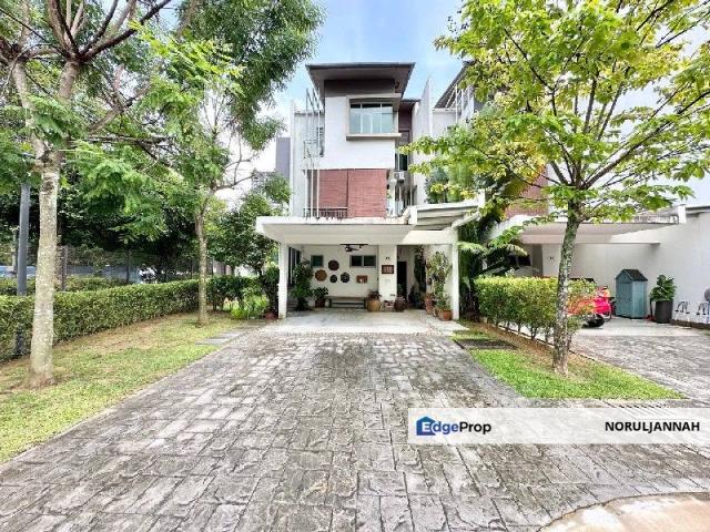 Symphony Hills Schumann