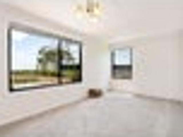 Hillsborough, 3 bedrooms, $700 pw