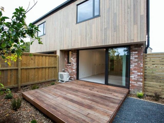 hillsborough, 3 bedrooms