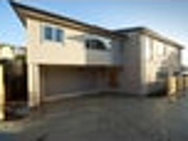 Hillsborough, 5 bedrooms, $999 pw