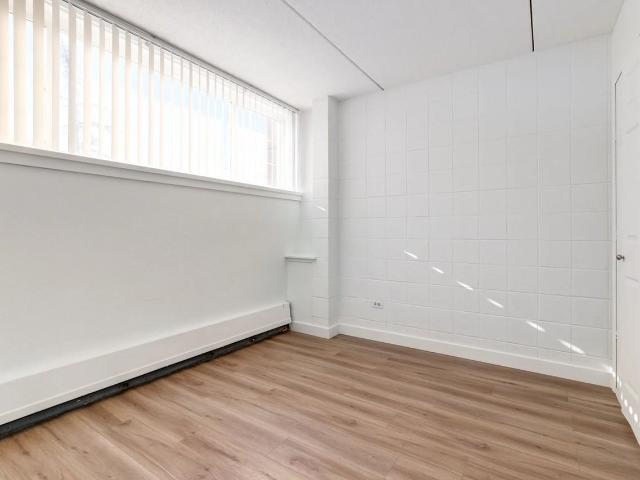Hillsboro Place 1 Bedroom Apartment for Rent at 10 Frobisher Blvd Se, Calgary, AB T2H 1G5 Fairview