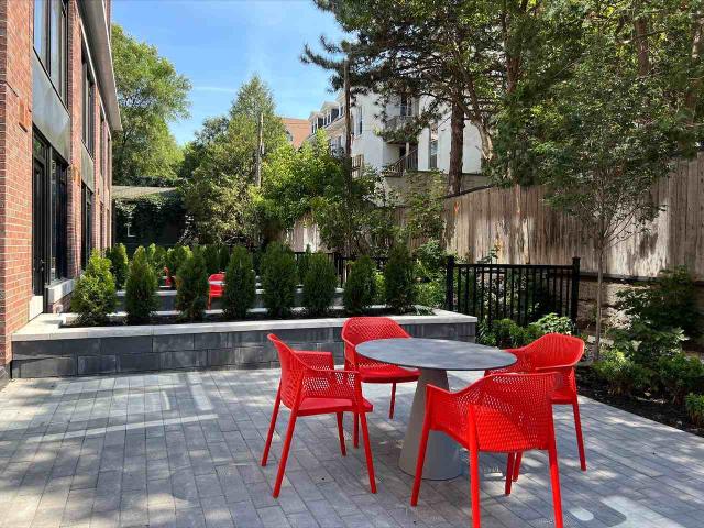 Hillside Apartments 1 Bedroom Apartment for Rent at 250 Besserer St, Ottawa, ON K1N 0E8 Sandy Hill