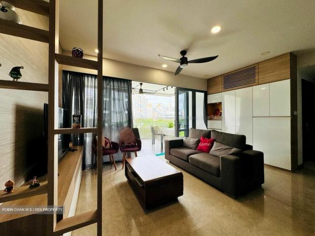 Hillsta D23, Condominium
