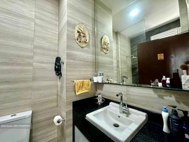 Hillsta D23, Condominium