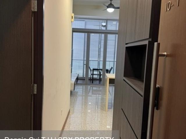 Hillsta D23, Condominium