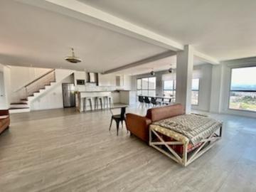 HILLTOP CUENCA 4 BEDROOM: Se Vende Condominio en Cuenca