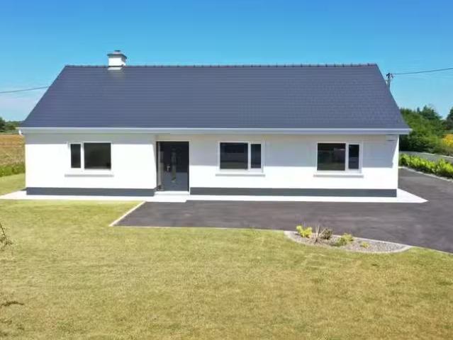 Hilltop, Tumnahulla, Corrandulla, Co. Galway, H91A6FT is for s.