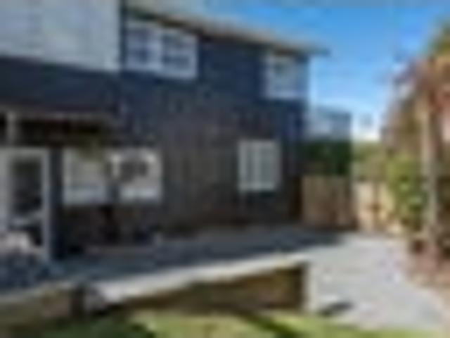 Hilltop, 4 bedrooms, $780 pw