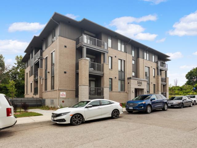 Hillview Apartments 2 Bedroom available at 525, 545 & 555 Recolte Private, Orléans Apartment for Rent