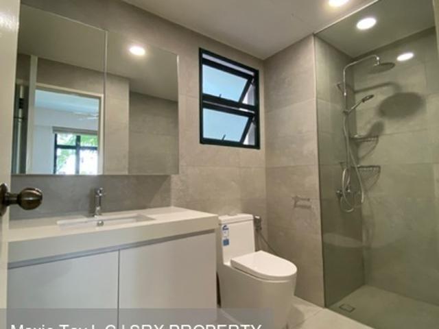 Hillview Green D21, Condominium