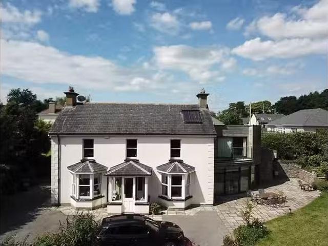 Hillview, Mountain Road, Clonmel, Co Tipperary, E91HP97 is for.