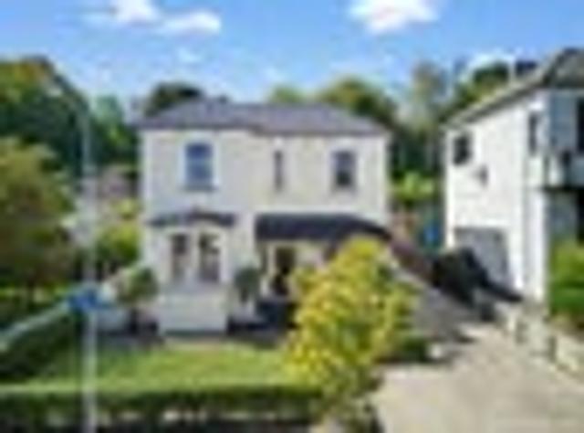 Flexible Living with Income Potential!