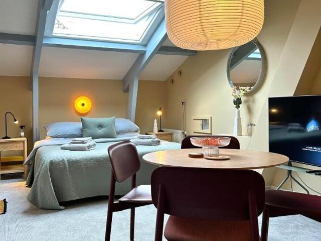 Historic 1 Bedroom Apartment with Private Patio in Utrecht City Center