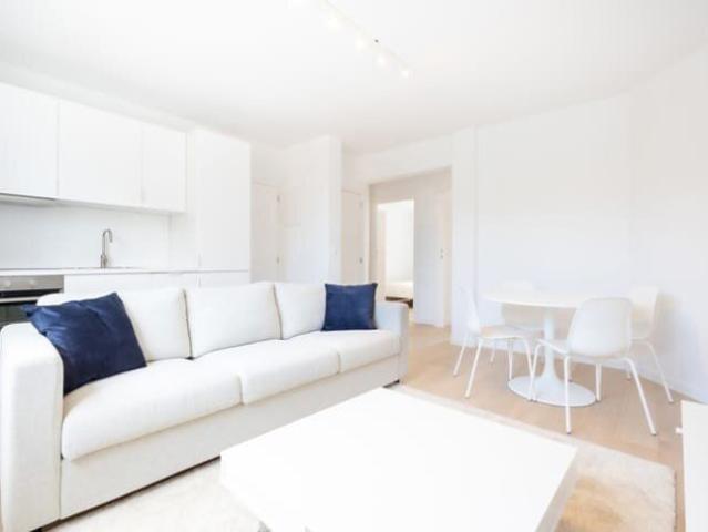 HISTORIC CENTRE 1 BED FURNITURE 1ST OCCUPATION