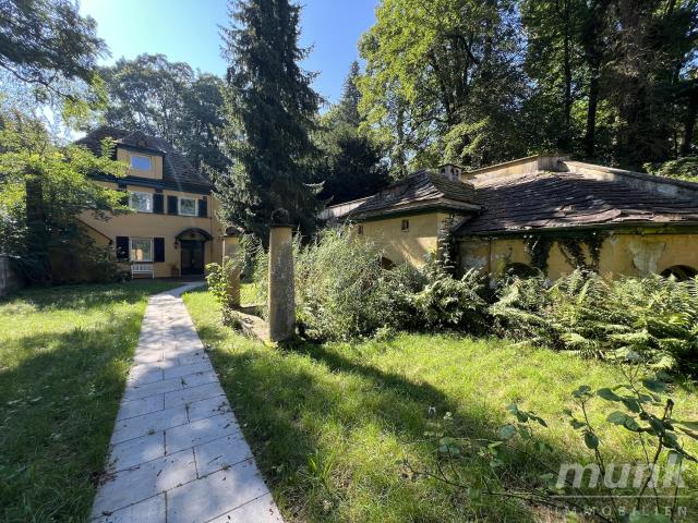 Historische Traum Villa mit Park nahe der Innenstadt!