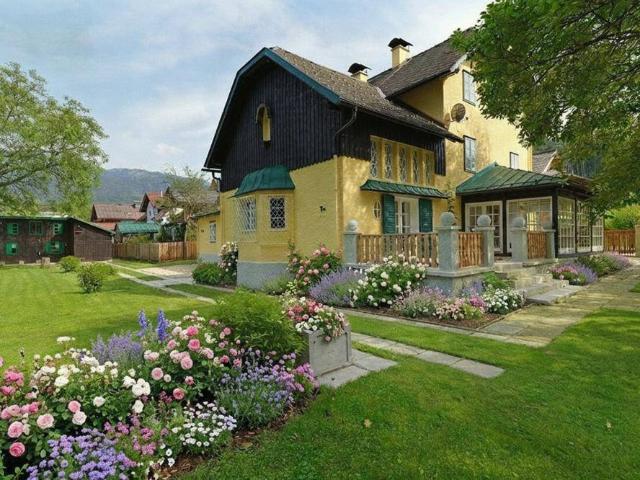 Historische Kaiserstadt Villa4 Wohneinheiten mit Parkgarten in Bad Ischl
