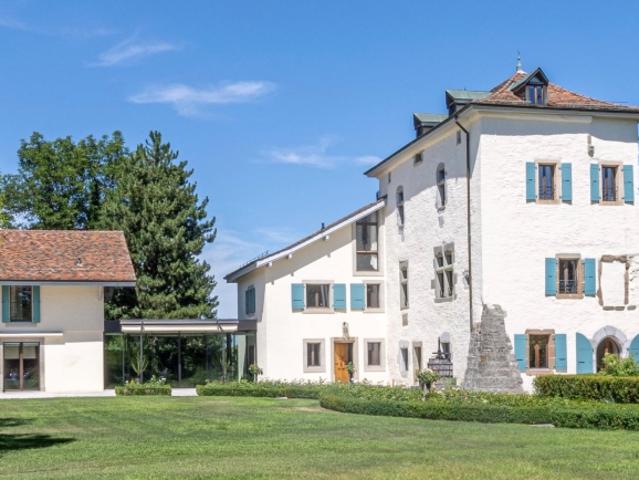 Historische Residenz im Herzen des linken Ufers