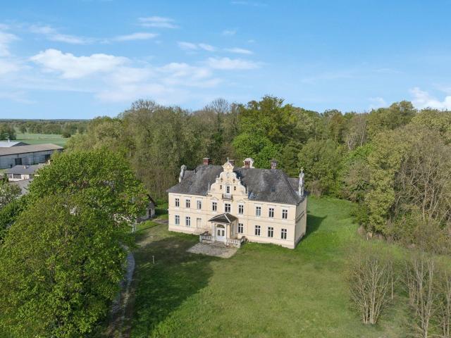 Historisches Anwesen in Rietzneuendorf Staakow: Eleganz, Ruhe und Naturverbundenheit nahe Berlin