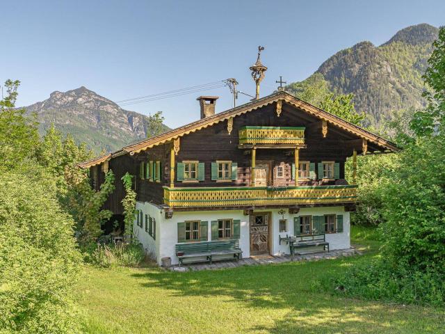 Historisches Bauernhaus in Grün Ruhelage