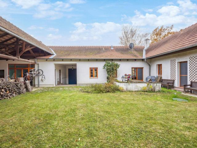 Historisches Bauernhaus in neuem Glanz und absolut ruhiger Lage, 20 Minuten von Wien