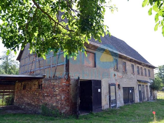 Historisches Bauernhaus mit Ausbaupotenzial auf idyllischem Grundstück
