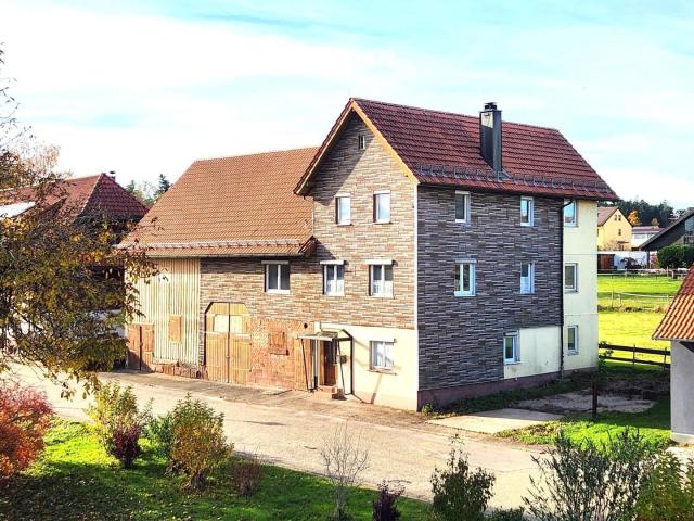 Historisches Bauernhaus mit großen Ausbaureserven und Scheune, provisionsfrei zu verkaufen