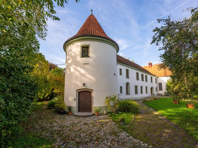 Historisches Schlossjuwel in Rain: Exklusiver Wohnsitz in Niederbayern