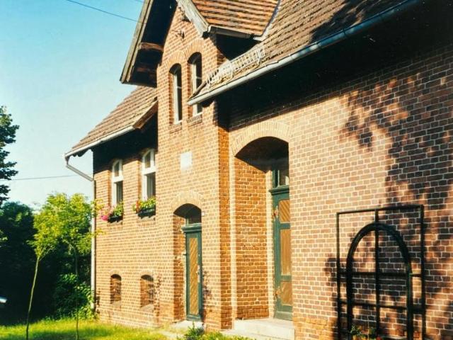 Historisches Schulhaus mit großem Garten in Koppenbrück