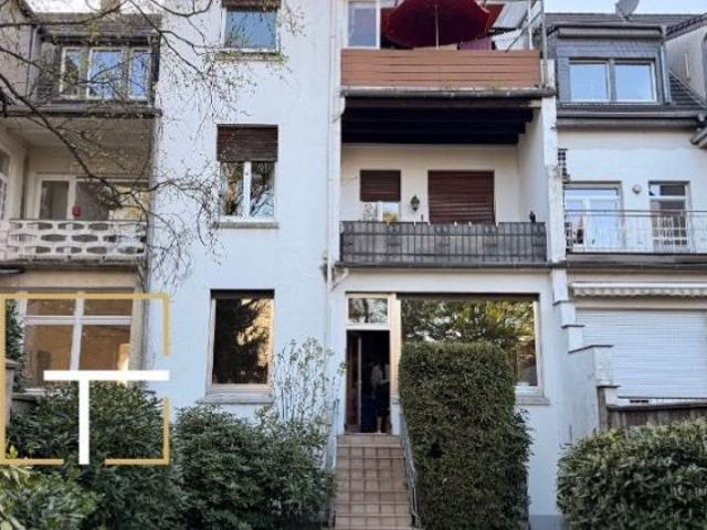 Historisches Stadthaus mit Potenzial. Voll vermietet. Kapitalanlage
