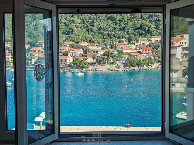 Historisches Steinhaus in erster Meereslinie – ca. 225 m² auf 3 Ebenen | Bucht Brna, Südseite Korčula