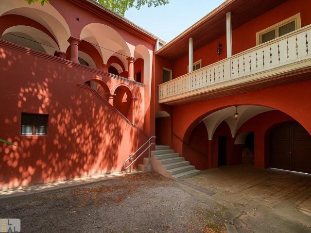 Historisches Renaissance Anwesen mit exklusivem Ausbaupotenzial!