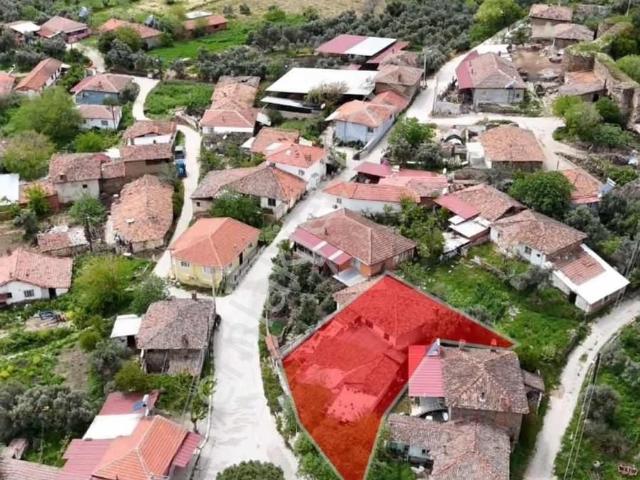 Hisar Mahallesinde 344m2 Arsa İçerisinde Satılık Müstakil Ev