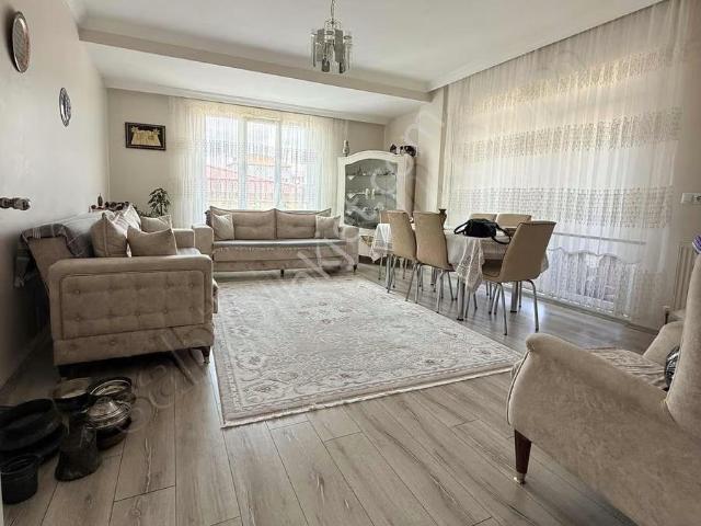 Hisar'dan Havza Karşıyaka Mahallesi'nde Satılık 3+1 145 M2 Daire