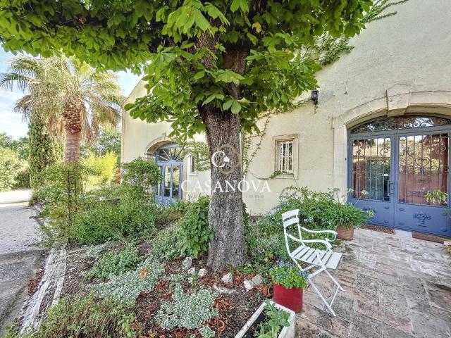 Hô 684m² Pézenas