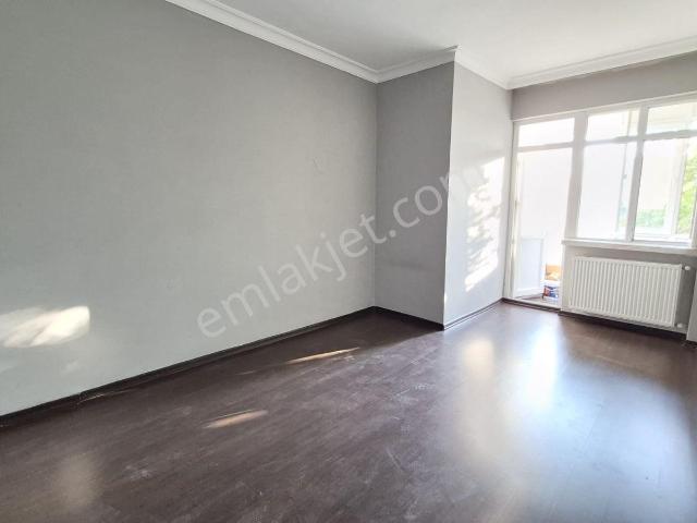Hoşdere Cadde Uzeri Önü Açık Manzaralı 2,5+1 Satılık Daire