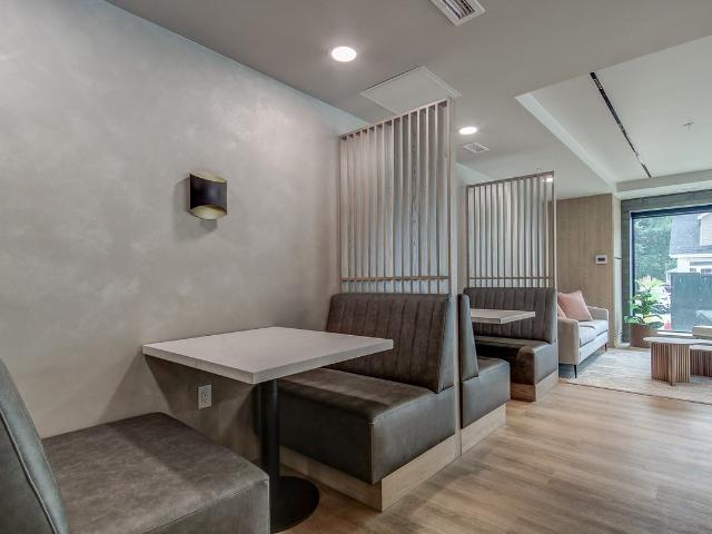 HŌM 2 Bedroom Apartment for Rent at 90 Carling St, Hamilton, ON L8S 0A6 Westdale South