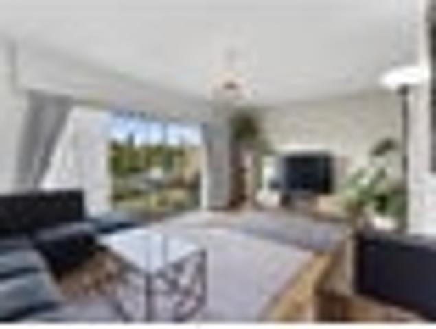 Home or investment on St Johns Hill!