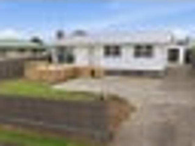Home and Income Cash cow in Otara!