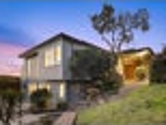 Home & Granny Flat! Elevated View! Land Potential!