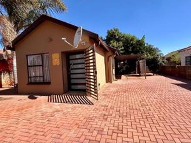 home priced to sell immediately