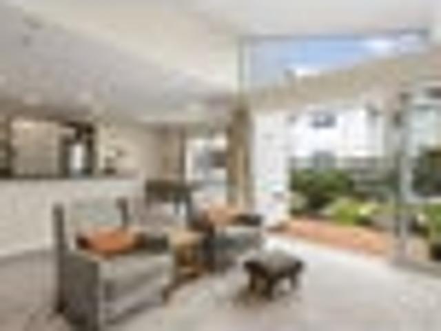 HOME WITH LIFESTYLE