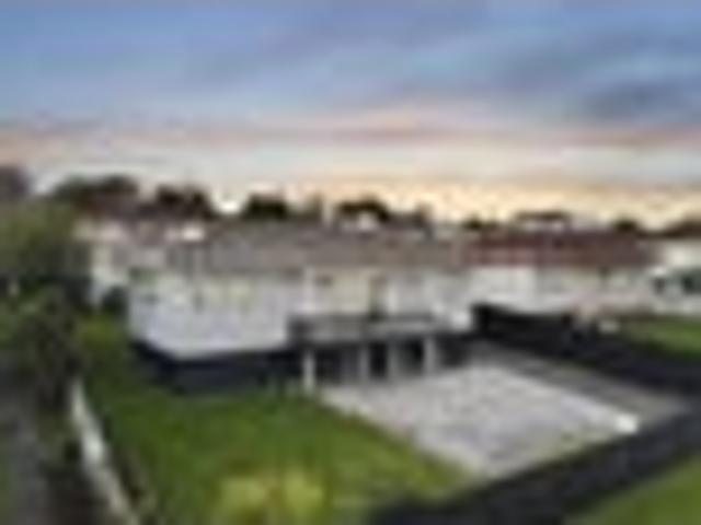 Home with Sleepout on 609m2