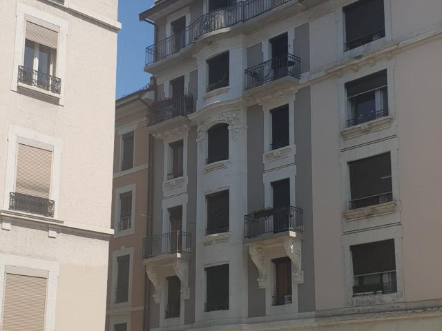 Home 1 room | Eaux Vives