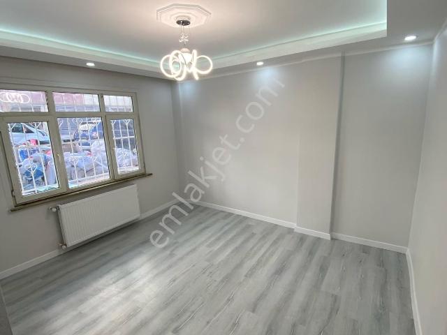 Home'dan Esentepe Mah. 2+1 90m² Satılık Balkonlu Yüksek Giriş