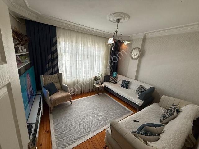 Home'dan İsmetpaşa Mah'de Satılık 125m 3+1 Ara Kat Hisseli Daire